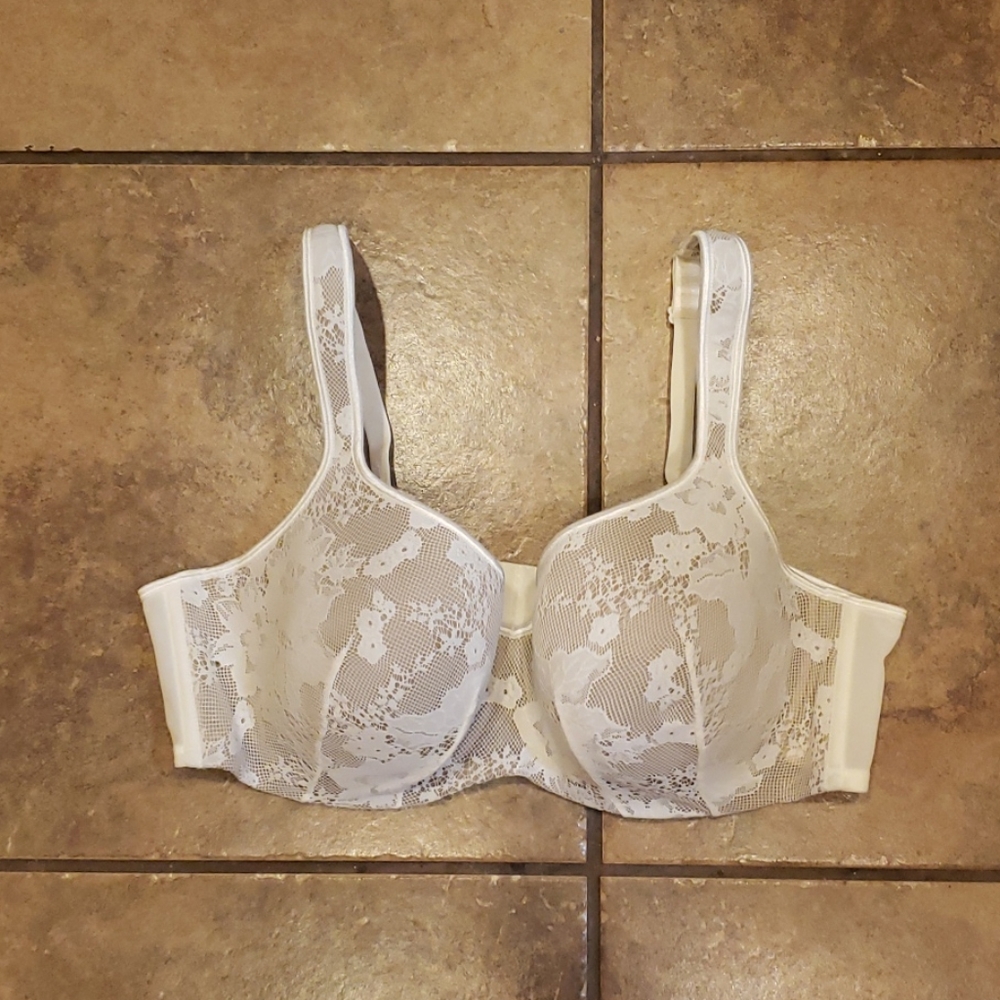 Cacique Ivory Tan Lace Bra size 44C euc